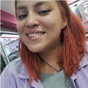 Profesora de artes que se especializa en pintura